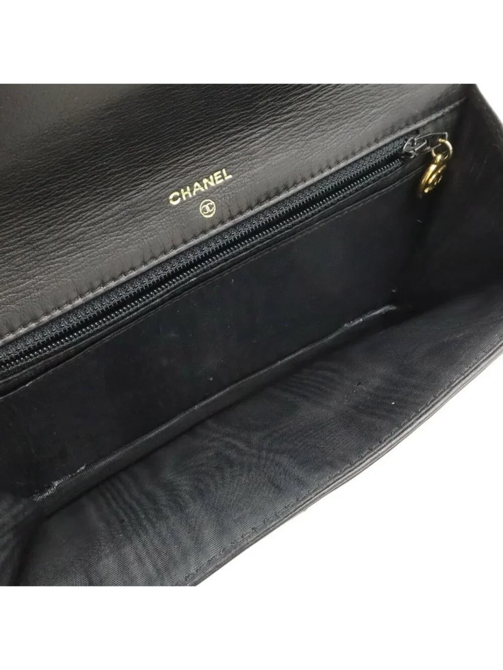 Chanel CC Logo Chain Wallet Shoulder Bag Pochette Crossbody Enamel Patent